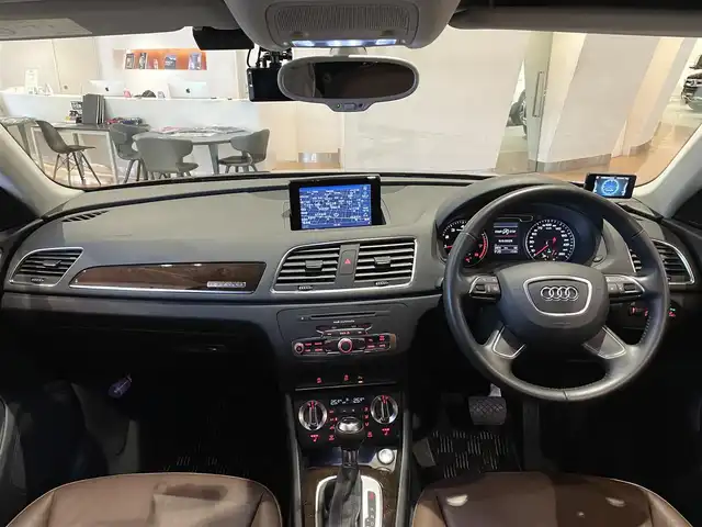 アウディ Ｑ３ 2．0 TFSI クワトロ 211PS 道央・札幌 2013(平25)年 5.5万km モンスーングレーメタリック 茶革シート/シートヒーター/前席パワーシート/純正HDDナビ/　・フルセグTV/　・CD/DVD/　・Bluetooth/バックカメラ/コーナーセンサー/HIDヘッドライト/オートライト/ETC/社外ドライブレコーダー/取扱説明書/保証書/スペアキー