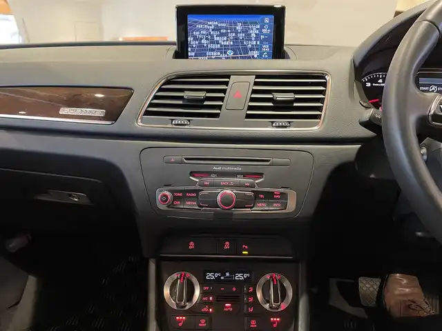 アウディ Ｑ３ 2．0 TFSI クワトロ 211PS 道央・札幌 2013(平25)年 5.5万km モンスーングレーメタリック 茶革シート/シートヒーター/前席パワーシート/純正HDDナビ/　・フルセグTV/　・CD/DVD/　・Bluetooth/バックカメラ/コーナーセンサー/HIDヘッドライト/オートライト/ETC/社外ドライブレコーダー/取扱説明書/保証書/スペアキー