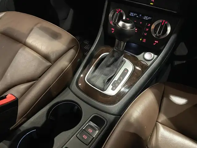アウディ Ｑ３ 2．0 TFSI クワトロ 211PS 道央・札幌 2013(平25)年 5.5万km モンスーングレーメタリック 茶革シート/シートヒーター/前席パワーシート/純正HDDナビ/　・フルセグTV/　・CD/DVD/　・Bluetooth/バックカメラ/コーナーセンサー/HIDヘッドライト/オートライト/ETC/社外ドライブレコーダー/取扱説明書/保証書/スペアキー