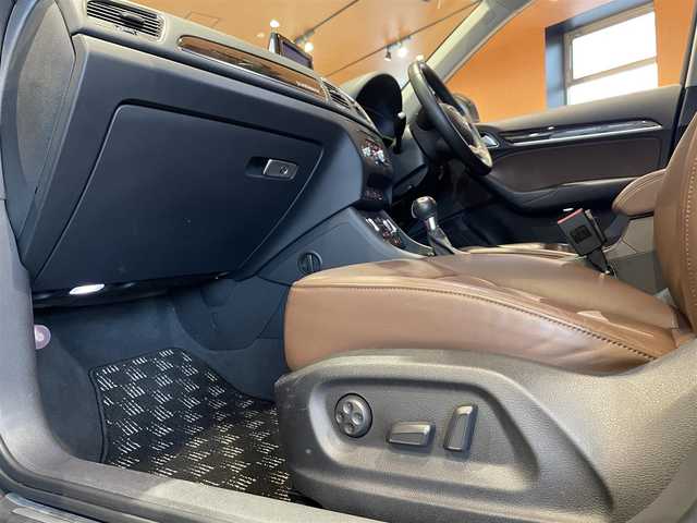 アウディ Ｑ３ 2．0 TFSI クワトロ 211PS 道央・札幌 2013(平25)年 5.5万km モンスーングレーメタリック 茶革シート/シートヒーター/前席パワーシート/純正HDDナビ/　・フルセグTV/　・CD/DVD/　・Bluetooth/バックカメラ/コーナーセンサー/HIDヘッドライト/オートライト/ETC/社外ドライブレコーダー/取扱説明書/保証書/スペアキー