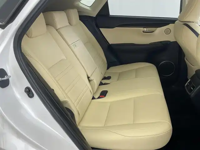 レクサス ＮＸ 300h Iパッケージ 埼玉県 2015(平27)年 5.3万km ソニッククォーツ 純正ナビ／フルセグ／ＤＶＤ／ＣＤ／ＢＴ/バック・サイドカメラ/ビルトインＥＴＣ/ドライブレコーダー/前席パワーシート/（メモリー機能付き）/シートヒーター/ＬＥＤヘットライト/プッシュエンジンスタート/純正18インチアルミ/クルーズコントロール/電動パーキングブレーキ/フロアマット