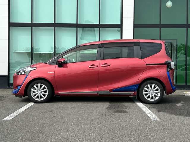 トヨタ シエンタ ハイブリッド X 和歌山県 2016(平28)年 9.1万km レッドマイカM Carrozzeria7インチナビ（AVIC-RW900）/フルセグTV/（AM/FM/CD/DVD/Bluetooth）/バックカメラ/衝突軽減ブレーキ/レーンディパーチャーアラート/先行車発進お知らせ機能/両側パワースライドドア/オートライト/フォグランプ/ETC/ドライブレコーダー/ステアリングスイッチ/シートバックモニター（ALPINE）/プッシュスタート/スマートキー/電動格納ミラー/スペアキー