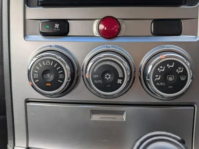 三菱 デリカＤ：５ G－Power package 栃木県 2014(平26)年 13.2万km ダイヤモンドブラックマイカ ”(株)IDOMが運営する【じしゃロン宇都宮店】の自社ローン対象車両になります。こちらは現金またはオートローンご利用時の価格です。自社ローンご希望の方は別途その旨お申付け下さい。/純正ナビ/バックカメラ/パドルシフト/両側パワースライドドア/横滑り防止装置/ETC/純正16インチAW/フロアマット