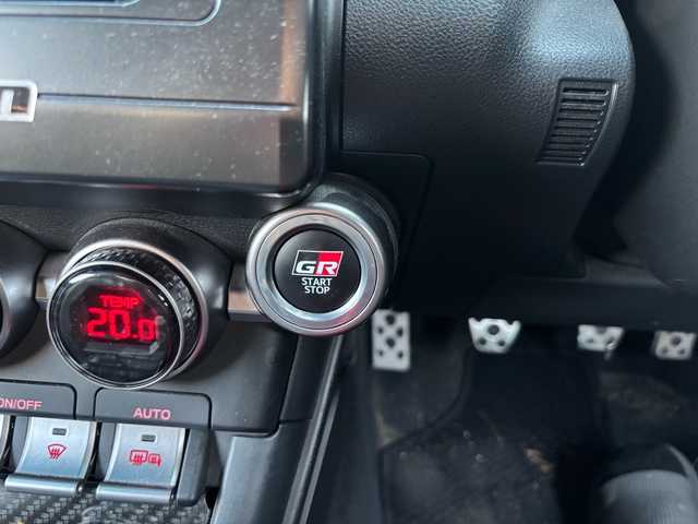 トヨタ ＧＲ８６ SZ 福岡県 2022(令4)年 4.8万km クリスタルホワイトパール オーディオ/（AM/FM/CD/DVD/AUX/Bluetooth）/横滑り防止/クルーズコントロール追従あり/社外アルミホイール/ETC/電格ミラー/プッシュスタート/保証書/取扱説明書