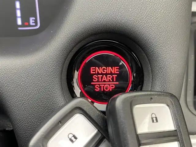 ホンダ フィット ホーム 宮城県 2020(令2)年 1.9万km プラチナホワイトパール 純正９型ナビ　/アダプティブクルーズコントロール　/衝突被害軽減ブレーキ　/レーンキープアシスト　/ＬＥＤヘッドライト　/パーキングセンサー　/誤発進抑制機能　/オートハイビーム/ドライブレコーダー　/ＥＴＣ　/バックモニター　/禁煙