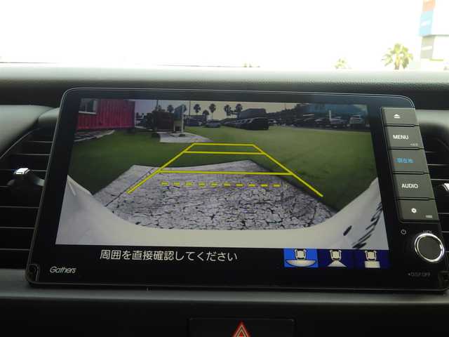 ホンダ フィット ホーム 千葉県 2020(令2)年 1.9万km プラチナホワイトパール ホンダセンシング/・衝突軽減ブレーキ（CMBS）/・車線維持支援システム（LKAS）/・アダプティブクルーズコントロール（ACC）/・後方誤発進抑制機能/・誤発進抑制機能/アイドリングストップ/純正SDナビ/地デジTV/【DVD/CD再生機能　Bluetooth接続】/バックカメラ/ドライブレコーダー（前後撮影）/ETC/LEDヘッドライト/ウインカーミラー/社外15インチアルミホイル/サイド/カーテンエアバッグ/Honda スマートキー