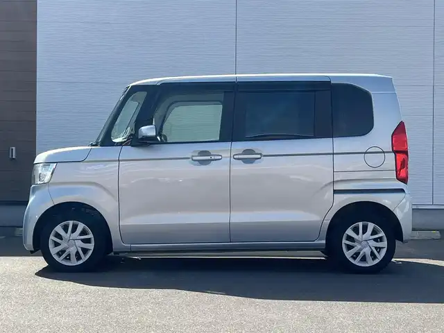 ホンダ Ｎ ＢＯＸ G ホンダセンシング 秋田県 2020(令2)年 5万km モーニングミストブルーM 純正ナビ/LEDヘッドライト/衝突軽減システム/４WD/フルセグ/バックカメラ/前席シートヒーター/スマートキー/アイドリングストップ/レーンキープアシスト/コーナーセンサー/プッシュスタート/クルーズコントロール/ステアリングスイッチ/ETC/純正フロアマット/純正ドアバイザー/オートライト/オートエアコン/パワーステアリング/パワーウィンドウ/ミラーヒーター/横滑り防止/電動格納ウィンカーミラー/保証書/取扱説明書/記録簿