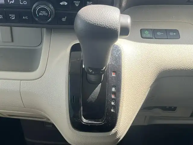 ホンダ Ｎ ＢＯＸ G ホンダセンシング 秋田県 2020(令2)年 5万km モーニングミストブルーM 純正ナビ/LEDヘッドライト/衝突軽減システム/４WD/フルセグ/バックカメラ/前席シートヒーター/スマートキー/アイドリングストップ/レーンキープアシスト/コーナーセンサー/プッシュスタート/クルーズコントロール/ステアリングスイッチ/ETC/純正フロアマット/純正ドアバイザー/オートライト/オートエアコン/パワーステアリング/パワーウィンドウ/ミラーヒーター/横滑り防止/電動格納ウィンカーミラー/保証書/取扱説明書/記録簿