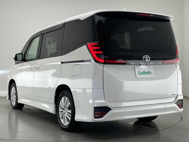 トヨタ ノア ハイブリッド S－G 福井県 2022(令4)年 3万km ホワイトパールクリスタルシャイン 純正１０．５型ディスプレイナビ/フルセグＴＶ/ミラキャスト/ＨＤＭＩポート/ＤＶＤデッキ/バックカメラ/両側パワースライドドア/衝突軽減/追従クルコン/コーナーセンサー/前後ドラレコ/ＥＴＣ２．０/ＴＶキャンセラー/ステアリングスイッチ/ワイパーデアイサー　