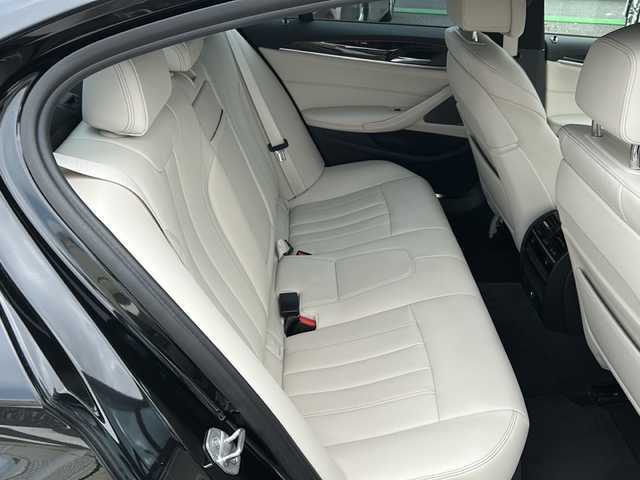 ＢＭＷ ５４０ｉ xDrive Mスポーツ 東京都 2018(平30)年 5.7万km サファイアブラックP 純正メモリナビ/ハーマンカードン/フルセグテレビ/バックカメラ/アダプティブクルーズコントロール/置くだけ充電/レザーシート/全席シートヒーター/D/Nパワーシート/D/Nベンチレーションシート/パワーバックドア /前後ドラレコ/前後コーナーセンサー/パドルシフト/オートホールドブレーキ/BSM