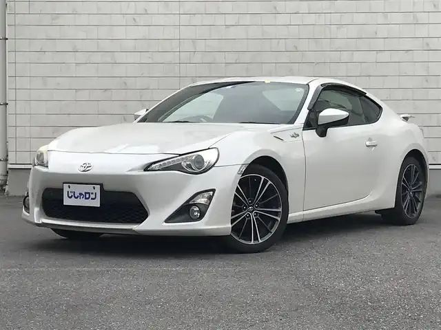トヨタ ８６ GT リミテッド 栃木県 2014(平26)年 11.8万km サテンホワイトパール 株)IDOMが運営する【じしゃロン小山店】の自社ローン専用車両になります。こちらは現金またはオートローンご利用時の価格です。自社ローンご希望の方は別途その旨お申付け下さい/