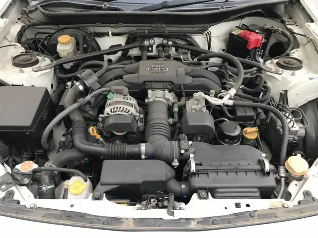 トヨタ ８６ GT リミテッド 栃木県 2014(平26)年 11.8万km サテンホワイトパール 株)IDOMが運営する【じしゃロン小山店】の自社ローン専用車両になります。こちらは現金またはオートローンご利用時の価格です。自社ローンご希望の方は別途その旨お申付け下さい/