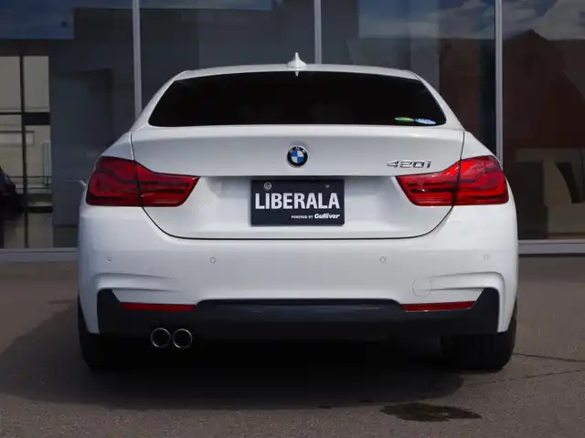 ＢＭＷ ４２０ｉ グランクーペ Mスポーツ 岐阜県 2018(平30)年 3.1万km アルピンホワイトⅢ アクティブクルーズコントロール/レーンチェンジウォーニング/レーンディパーチャーウォーニング（車線逸脱警告システム）/前車接近警告機能/衝突回避、被害軽減ブレーキ/パークディスタンスコントロール/アダプティブLEDヘッドライト/LEDフォグランプ/ｈａｒｍａｎ／ｋａｒｄｏｎサラウンドサウンドシステム　/レザーシート/メモリー付きパワーシート/シートヒーター　/電動リアゲート　/純正HDDナビゲーション/フルセグＴＶ　/DVD、CD再生/Bluetooth