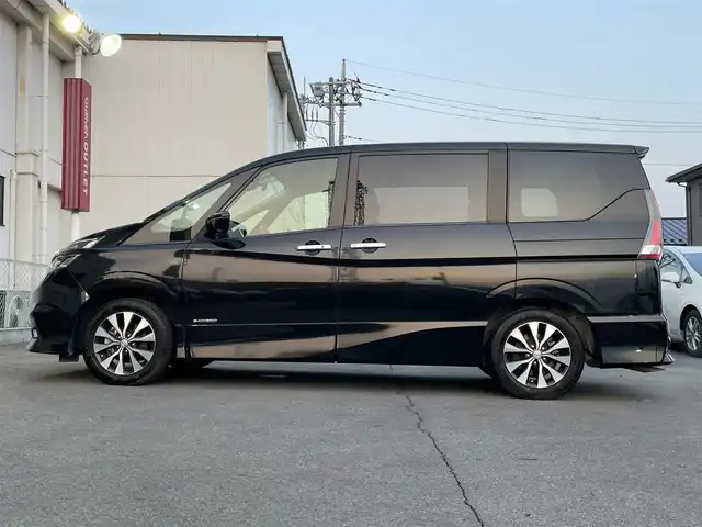 日産 セレナ ハイウェイスター 群馬県 2019(令1)年 2.9万km ダイヤモンドブラック 衝突軽減システム　/社外ナビ　/ＡＭ　ＦＭ　ＣＤ　ＤＶＤ　ＢＴ　/両側電動ドア　/全周囲モニター　/標識検知　/クルーズコントロール　/ドライブレコーダー　/ＥＴＣ　/純正ＡＷ　/プッシュスタート　/スマートキー　/ステリモ