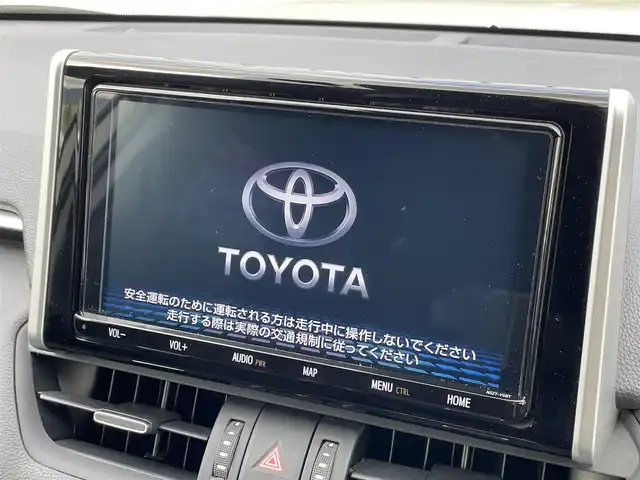 トヨタ ＲＡＶ４ G Zパッケージ 大阪府 2019(令1)年 8.4万km ホワイトパールクリスタルシャイン 純正９インチナビ/   フルセグTV/CD/DVD/Bluetooth/USB/衝突軽減ブレーキ/バックモニター/モデリスタエアロ　/ＤＥＬＴＡ／ＦＯＲＣＥアルミホイール/ブラインドスポットモニター/前後ドライブレコーダー/運転席メモリー付きパワーシート/前席シートヒーター/ステアリングヒーター/レーダークルーズコントロール/レーントレーシングアシスト/ダウンヒルアシストコントロール/100V電源/スマートルームミラー/オートマチックハイビーム/コーナーセンサー/ルーフレール/ＥＴＣ/ＬＥＤライト
