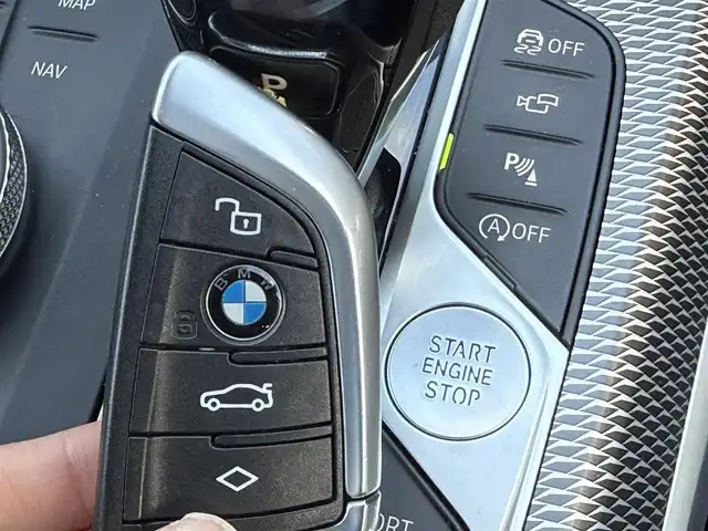 ＢＭＷ ３２０ｄ xDrive ツーリング Mスポーツ 静岡県 2020(令2)年 3.6万km アルピンホワイトⅢ ハーフレザーシート/電動リアゲート/iDrive/(BT/CarPlay/USB)/インテリジェントセーフティ/360°カメラ/ACC/LKA/PDC/パワーシート/シートヒーター/コンフォートアクセス/ETC2.0/純正前後ドライブレコーダー/純正フロアマット/純正18インチアルミホイール