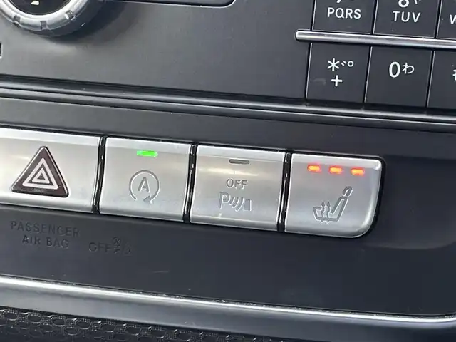 メルセデス・ベンツ Ａ１８０ 三重県 2017(平29)年 2.5万km カルサイトホワイト ワンオーナー/レーダーセーフティーＰＫＧ　/ＡＣＣ/ブラインドスポット/純正ナビ/Ｂｌｕｅｔｏｏｔｈ/前後ドラレコ/ETC/フルセグＴＶ/ＬＥＤヘッドライト/アンビエントライト/純正１６インチＡＷ