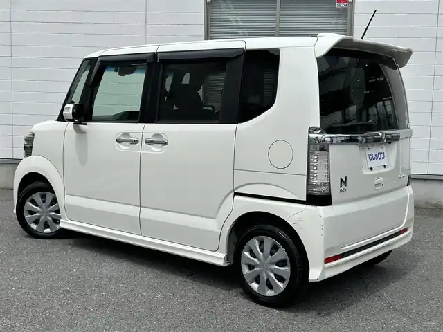 ホンダ Ｎ ＢＯＸ カスタム G 三重県 2014(平26)年 7.1万km プレミアムホワイトパール (株)IDOMが運営する【じしゃロン四日市店】の自社ローン専用車両になります。こちらは現金またはオートローンご利用時の価格です。自社ローンご希望の方は別途その旨お申付け下さい/社外SDナビ（CD/DVD/AM/FM）/エンジンスタートボタン/スマートキー/片側パワースライド/キセノンライト/ベンチシート