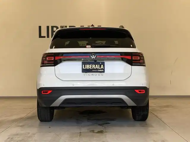 フォルクスワーゲン ＶＷ Ｔ－クロス 熊本県 2023(令5)年 3.7万km 白 純正ナビ/バックカメラ/コーナーセンサー/AppleCarPlay/androidauto/USB/Bluetooth/ブラインドスポットモニター/アダプティブクルーズコントロール/レーンキープアシスト/オールインセーフティ/Discover Proパッケージ/疲労検知システム/社外アルミホイール/LEDヘッドライト/LEDフォグライト/ETC2.0
