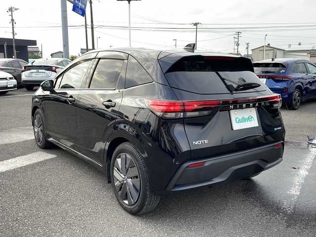 日産 ノート X 新潟県 2021(令3)年 0.8万km スーパーブラック 純正ナビ/（DTV/Bluetooth)/衝突軽減/レーンキープ/全周囲カメラ/ステアリングスイッチ/クルーズコントロール/LEDヘッドライト/電格ミラー/プッシュスタート/アイドリングストップ