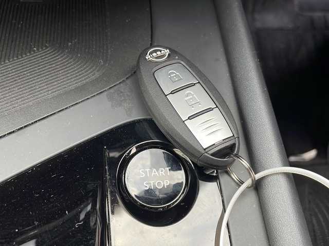 日産 ノート X 新潟県 2021(令3)年 0.8万km スーパーブラック 純正ナビ/（DTV/Bluetooth)/衝突軽減/レーンキープ/全周囲カメラ/ステアリングスイッチ/クルーズコントロール/LEDヘッドライト/電格ミラー/プッシュスタート/アイドリングストップ