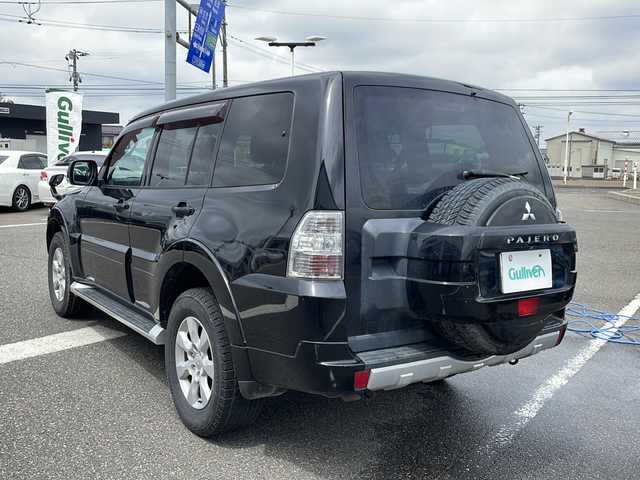 三菱 パジェロ ロング エクシード 新潟県 2013(平25)年 16.2万km ダイヤモンドブラックマイカ ４WD/ディーゼルターボ/社外ナビ/（DTV/DVD/Bluetooth）/バックカメラ/シートヒーター/ETC/フロアマット/HIDヘッドライト/フロントフォグ/バックフォグ/ウィンカーミラー/電格ミラー/ドアバイザー