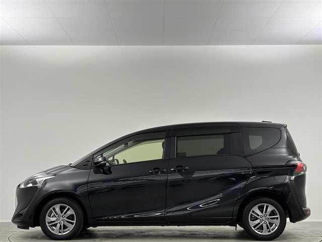 トヨタ シエンタ ファンベースG 埼玉県 2019(平31)年 2.2万km ブラックマイカ 純正ナビ　ＮＳＣＮ－Ｗ６８　前席シートヒーター　ハンドルヒーター　前後ドライブレコーダー　オートライト　ＬＥＤヘッドライト　ビルトインＥＴＣ　両側電動スライド　純正ドアバイザー　純正フロアマット