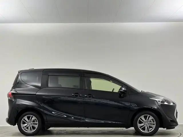 トヨタ シエンタ ファンベースG 埼玉県 2019(平31)年 2.2万km ブラックマイカ 純正ナビ　ＮＳＣＮ－Ｗ６８　前席シートヒーター　ハンドルヒーター　前後ドライブレコーダー　オートライト　ＬＥＤヘッドライト　ビルトインＥＴＣ　両側電動スライド　純正ドアバイザー　純正フロアマット