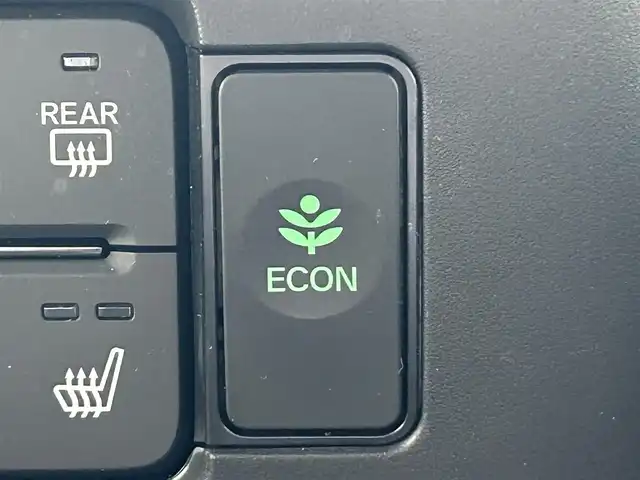 ホンダ Ｎ ＢＯＸ JOY ターボ 兵庫県 2024(令6)年 1.2万km プラチナホワイトパール 純正9インチナビ/フルセグ/Bluetooth接続/両側パワースライドドア/ホンダセンシング/クリアランスソナー/バックカメラ/パドルシフト/横滑り防止装置/衝突軽減被害システム/カーテンエアバック/LEDヘッドライト/スマートキー