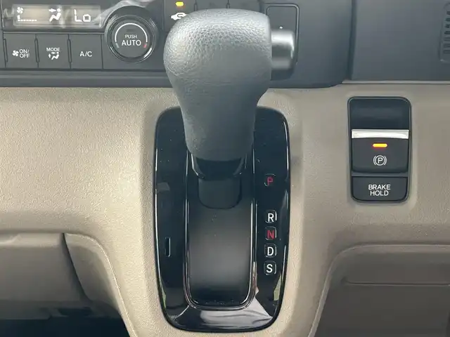 ホンダ Ｎ ＢＯＸ JOY ターボ 兵庫県 2024(令6)年 1.2万km プラチナホワイトパール 純正9インチナビ/フルセグ/Bluetooth接続/両側パワースライドドア/ホンダセンシング/クリアランスソナー/バックカメラ/パドルシフト/横滑り防止装置/衝突軽減被害システム/カーテンエアバック/LEDヘッドライト/スマートキー