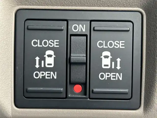 ホンダ Ｎ ＢＯＸ JOY ターボ 兵庫県 2024(令6)年 1.2万km プラチナホワイトパール 純正9インチナビ/フルセグ/Bluetooth接続/両側パワースライドドア/ホンダセンシング/クリアランスソナー/バックカメラ/パドルシフト/横滑り防止装置/衝突軽減被害システム/カーテンエアバック/LEDヘッドライト/スマートキー