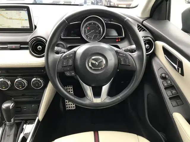 マツダ デミオ XD ツーリング Lパッケージ 鳥取県 2016(平28)年 8.1万km ディープクリスタルブルーマイカ ４WD/ディーゼルターボ/純正ナビ/TV/DVD/CD/BT/USB/バックカメラ・ETC/前後ドライブレコーダー/レザーシート/前席シートヒーター/衝突被害軽減ブレーキ/レーンキープアシスト/ヘッドアップディスプレイ/デジタルインナーミラー/LEDヘットライト/純正１６インチアルミホイール/プッシュエンジンスタート/フロアマット/ドアバイザー/スペアキー