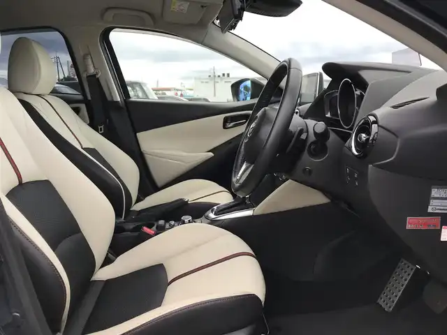 マツダ デミオ XD ツーリング Lパッケージ 鳥取県 2016(平28)年 8.1万km ディープクリスタルブルーマイカ ４WD/ディーゼルターボ/純正ナビ/TV/DVD/CD/BT/USB/バックカメラ・ETC/前後ドライブレコーダー/レザーシート/前席シートヒーター/衝突被害軽減ブレーキ/レーンキープアシスト/ヘッドアップディスプレイ/デジタルインナーミラー/LEDヘットライト/純正１６インチアルミホイール/プッシュエンジンスタート/フロアマット/ドアバイザー/スペアキー
