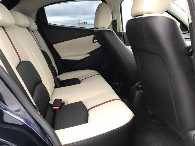 マツダ デミオ XD ツーリング Lパッケージ 鳥取県 2016(平28)年 8.1万km ディープクリスタルブルーマイカ ４WD/ディーゼルターボ/純正ナビ/TV/DVD/CD/BT/USB/バックカメラ・ETC/前後ドライブレコーダー/レザーシート/前席シートヒーター/衝突被害軽減ブレーキ/レーンキープアシスト/ヘッドアップディスプレイ/デジタルインナーミラー/LEDヘットライト/純正１６インチアルミホイール/プッシュエンジンスタート/フロアマット/ドアバイザー/スペアキー