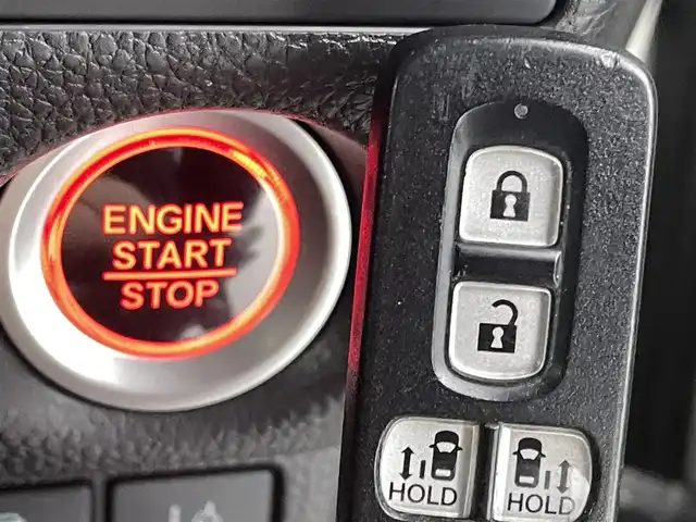 ホンダ Ｎ ＢＯＸ カスタム G EX ターボ ホンダセンシング 熊本県 2017(平29)年 5.1万km プレミアムホワイトパールⅡ 社外７インチディスプレイオーディオ（CD・DVD・BT・USB）　/バックカメラ　/ビルトインＥＴＣ　/両側パワースライドドア　/クルーズコントロール　/後ろのみクリアランスソナー　/衝突軽減ブレーキ　/レーンキープアシスト　/横滑り防止/アイドリングストップ/ハーフレザーシート/純正フロアマット/純正１５インチAW/オートライト/LEDヘッドライト/フォグライト/スマートキー/プッシュスタート/スペアキー1本