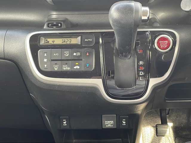 ホンダ Ｎ ＢＯＸ カスタム SSパッケージ 青森県 2015(平27)年 10.4万km スマートブラック 4WD/純正メモリナビ・ワンセグTV/CD・DVD・Bluetooth・SD/バックカメラ/両側パワースライドドア/前席シートヒーター/あんしんパッケージ/衝突軽減ブレーキ/サイド・カーテンエアバッグ/ETC/HIDヘッドライト/フォグランプ/純正14インチアルミホイール/スマートキー/プッシュスタート