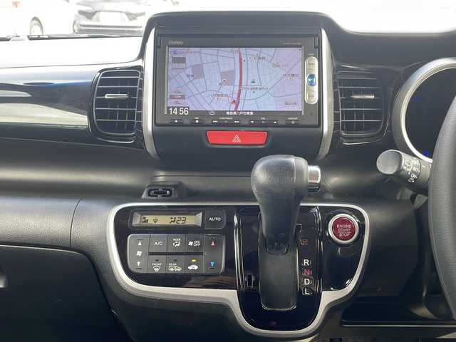 ホンダ Ｎ ＢＯＸ カスタム SSパッケージ 青森県 2015(平27)年 10.4万km スマートブラック 4WD/純正メモリナビ・ワンセグTV/CD・DVD・Bluetooth・SD/バックカメラ/両側パワースライドドア/前席シートヒーター/あんしんパッケージ/衝突軽減ブレーキ/サイド・カーテンエアバッグ/ETC/HIDヘッドライト/フォグランプ/純正14インチアルミホイール/スマートキー/プッシュスタート