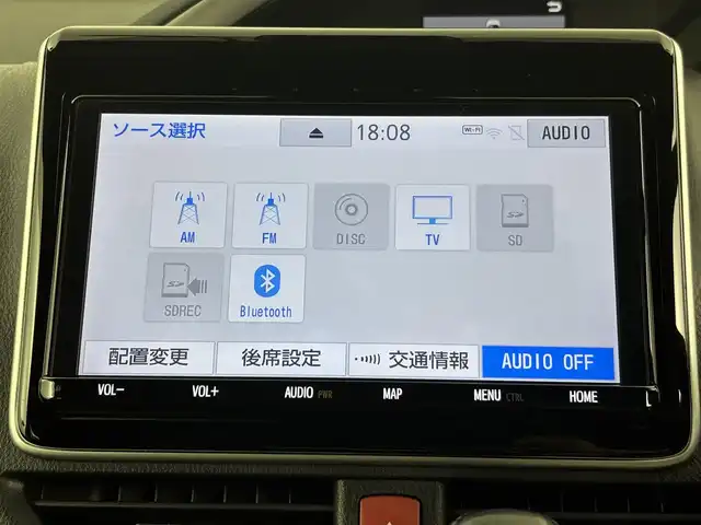 トヨタ ヴォクシー ZS 煌 埼玉県 2018(平30)年 7.3万km ホワイトパールクリスタルシャイン 純正ナビ（Bluetooth/CD/DVD/AM/FM）/フルセグTV/バックカメラ/クルーズコントロール/横滑り防止装置/レーンキープアシスト/盗難防止装置/プリクラッシュセーフティ/LEDヘッドライト/ETC/両側パワースライドドア/ドライブレコーダー/スマートキー