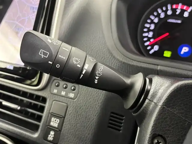トヨタ ヴォクシー ZS 煌 埼玉県 2018(平30)年 7.3万km ホワイトパールクリスタルシャイン 純正ナビ（Bluetooth/CD/DVD/AM/FM）/フルセグTV/バックカメラ/クルーズコントロール/横滑り防止装置/レーンキープアシスト/盗難防止装置/プリクラッシュセーフティ/LEDヘッドライト/ETC/両側パワースライドドア/ドライブレコーダー/スマートキー