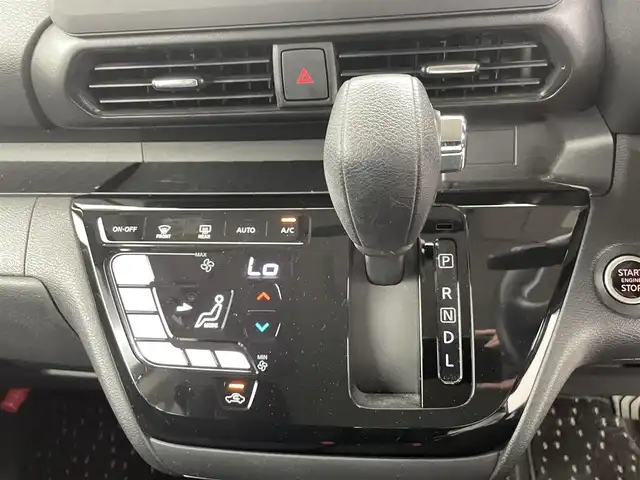 日産 ルークス ハイウェイスター X 熊本県 2020(令2)年 6.3万km スパークリングレッド/ブラック 禁煙車　/純正ナビ（ＣＤ・ＤＶＤ・フルセグ・ＢＴ・ＳＤ）/全周囲カメラ　/純正ナビ連動前方ドライブレコーダー　/ＥＴＣ　/左側パワースライド/前後クリアランスソナー　/衝突軽減ブレーキ　/横滑り防止　/アイドリングストップ　/純正フロアマット/純正１４インチAW/オートライト/LEDヘッドライト/フォグライト/スマートキー/プッシュスタート