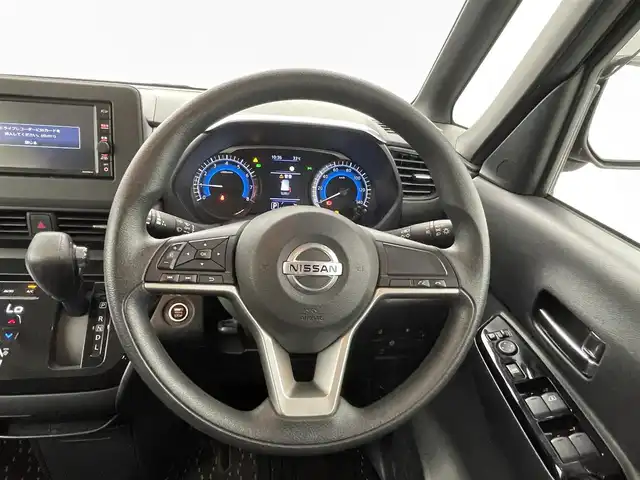 日産 ルークス ハイウェイスター X 熊本県 2020(令2)年 6.3万km スパークリングレッド/ブラック 禁煙車　/純正ナビ（ＣＤ・ＤＶＤ・フルセグ・ＢＴ・ＳＤ）/全周囲カメラ　/純正ナビ連動前方ドライブレコーダー　/ＥＴＣ　/左側パワースライド/前後クリアランスソナー　/衝突軽減ブレーキ　/横滑り防止　/アイドリングストップ　/純正フロアマット/純正１４インチAW/オートライト/LEDヘッドライト/フォグライト/スマートキー/プッシュスタート