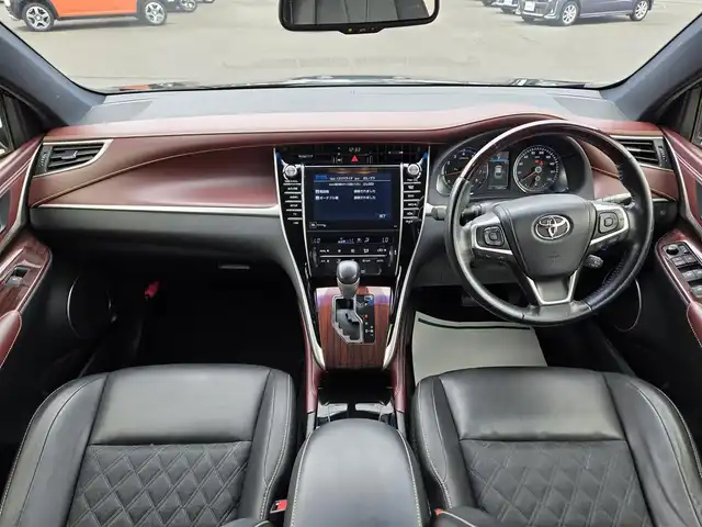 トヨタ ハリアー プレミアム アドバンスドP 鹿児島県 2014(平26)年 8万km スパークリングブラックパールクリスタルシャイン ムーンルーフ　/ＪＢＬサウンドシステム　/アダプティブクルーズコントロール　/パノラミックビューモニター　/インテリジェントクリアランスソナー　/プリクラッシュセーフティシステム　/パワーバックドア/純正アルミホイール(18インチ)/Bluetoothオーディオ/iQ充電/前後コーナーセンサー/横滑り防止装置/レーンキープアシスト/プッシュスタート/スマートキー/バックカメラ/LEDヘッドライト