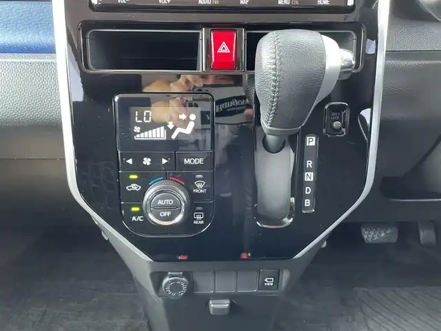 トヨタ タンク カスタムG－T 千葉県 2019(平31)年 1.7万km ブラックマイカメタリック/レーザーブルークリスタルシャイン 2トーン 純正9インチナビ/（TV/CD/DVD/Bluetooth/AM/FM)/衝突被害軽減システム/クルーズコントロール/両側パワースライドドア/横滑り防止装置/ETC/ドライブレコーダー/アイドリングストップ/LEDヘッドライト/フォグランプ/オートライト/ウィンカーミラー/電動格納ミラー/純正15インチAW/シートリフター/プッシュスタート/スマートキー/フロアマット/ドアバイザー/スペアキー/取扱説明書/保証書