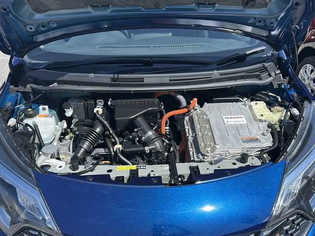 日産 ノート e-パワーオーテック スポーツスペック 沖縄県 2020(令2)年 5.9万km オーロラフレアブルーパール 純正ナビ・TV・Bluetooth・CD・DVD/バックカメラ/ETC/ドライブレコーダー/コーナーセンサー/オートライト/衝突軽減システム/レーンキープアシスト/ステアリングスイッチ/革巻きステアリング/電格ミラー/LEDヘッドライト