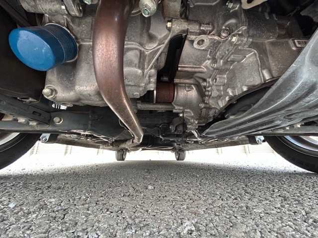 ホンダ Ｎ ＢＯＸ カスタム G L ターボ ホンダセンシング 千葉県 2018(平30)年 0.9万km ルナシルバーM プレミアムインターナビ/フルセグTV/Bluetooth/バックカメラ/前後ドライブレコーダー/ETC/両側パワースライドドア/レダークルーズコントロール/チップアップシート/衝突軽減ブレーキ/誤発進抑制機能/後方誤発進抑制機能/路外逸脱抑制機能/標識認識機能/盗難防止装置/オートマチックハイビーム/ウィンカーミラー/プッシュスタート/ステアリングスイッチ/サンシェード/スマートキー/LEDヘッドライト/純正アルミホイール/純正フロアマット/保証書/取扱説明書