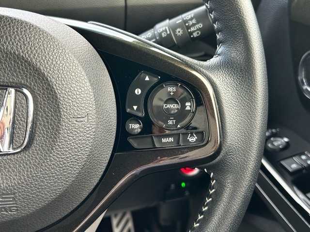 ホンダ Ｎ ＢＯＸ カスタム G L ターボ ホンダセンシング 千葉県 2018(平30)年 0.9万km ルナシルバーM プレミアムインターナビ/フルセグTV/Bluetooth/バックカメラ/前後ドライブレコーダー/ETC/両側パワースライドドア/レダークルーズコントロール/チップアップシート/衝突軽減ブレーキ/誤発進抑制機能/後方誤発進抑制機能/路外逸脱抑制機能/標識認識機能/盗難防止装置/オートマチックハイビーム/ウィンカーミラー/プッシュスタート/ステアリングスイッチ/サンシェード/スマートキー/LEDヘッドライト/純正アルミホイール/純正フロアマット/保証書/取扱説明書