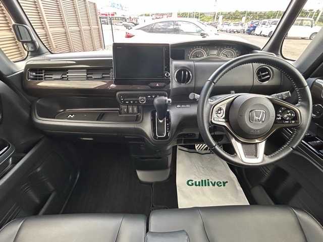 ホンダ Ｎ ＢＯＸ カスタム G L ターボ ホンダセンシング 千葉県 2018(平30)年 0.9万km ルナシルバーM プレミアムインターナビ/フルセグTV/Bluetooth/バックカメラ/前後ドライブレコーダー/ETC/両側パワースライドドア/レダークルーズコントロール/チップアップシート/衝突軽減ブレーキ/誤発進抑制機能/後方誤発進抑制機能/路外逸脱抑制機能/標識認識機能/盗難防止装置/オートマチックハイビーム/ウィンカーミラー/プッシュスタート/ステアリングスイッチ/サンシェード/スマートキー/LEDヘッドライト/純正アルミホイール/純正フロアマット/保証書/取扱説明書