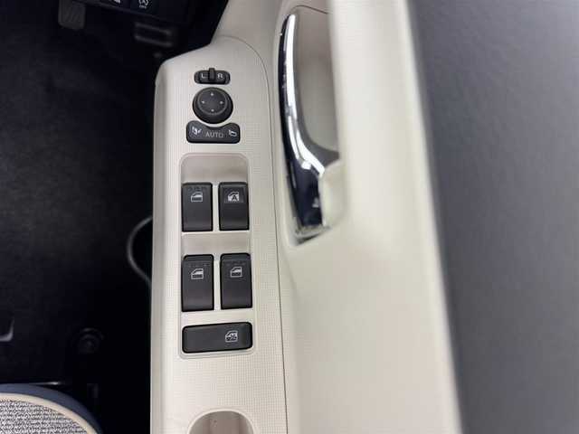 ダイハツ ムーヴ キャンバス ストライプス G 愛知県 2023(令5)年 0.6万km シャイニングホワイトパール/レイクブルーメタリック 社外ナビ/フルセグTV/Bluetooth/プッシュスタート/両側パワースライド/LEDライト/フォグランプ/USBポート/ブレーキホールド/シートヒーター/ステアリングリモコン