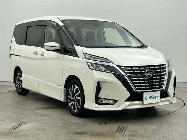 日産 セレナ ハイウェイスター V 岡山県 2022(令4)年 2.3万km ブリリアントホワイトパール オートブレーキホールド/純正フロアマット/ビルトインETC/オートハイビーム/横滑り防止/フルセグTV /全方位カメラ/純正ナビ/禁煙車/デジタルインナーミラー/プロパイロット
