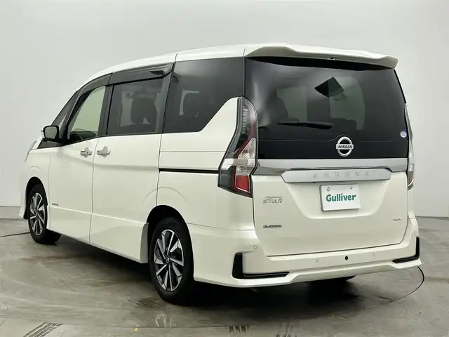 日産 セレナ ハイウェイスター V 岡山県 2022(令4)年 2.3万km ブリリアントホワイトパール オートブレーキホールド/純正フロアマット/ビルトインETC/オートハイビーム/横滑り防止/フルセグTV /全方位カメラ/純正ナビ/禁煙車/デジタルインナーミラー/プロパイロット